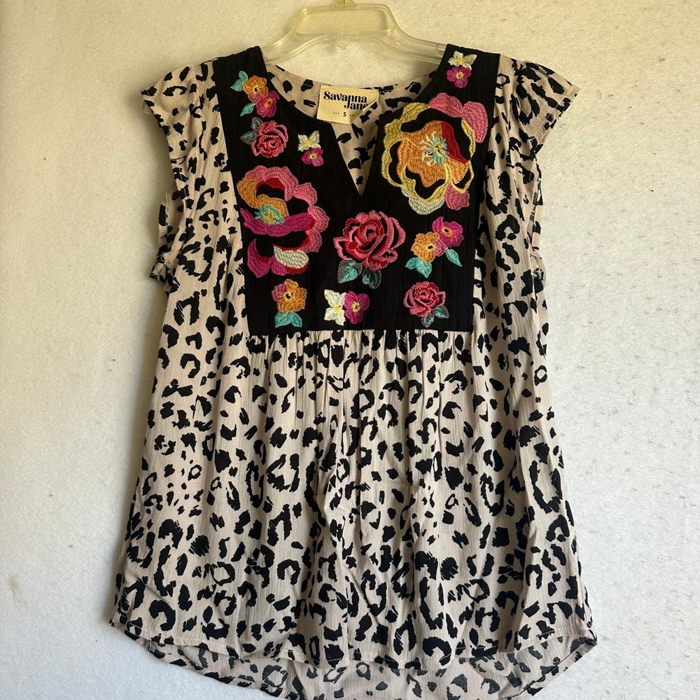 Savanna Jane Leopard Print Floral Embroidered Top‎ Small Boho Flutter Sleeve